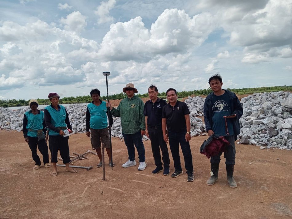 เทศบาลตำบลพอกน้อย ออกสำรวจติดตามโครงการขุดลอกหนองผักแพว บ้านบดมาด ม.11 ตำบลพอกน้อย อำเภอพรรณานิคม จังหวัดสกลนคร