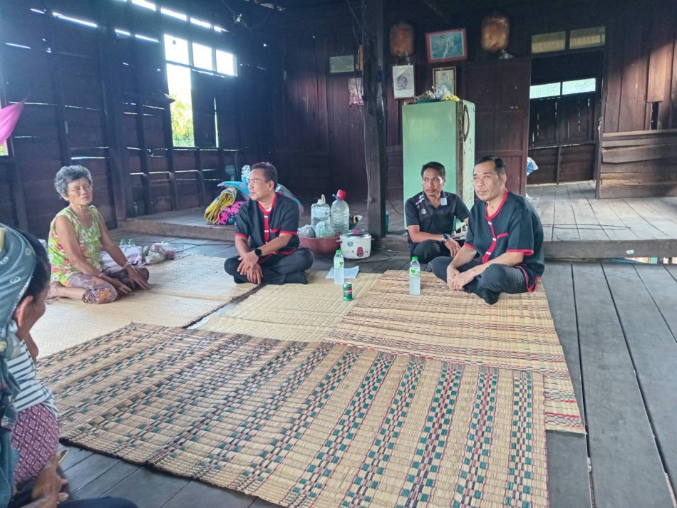 เทศบาลตำบลพอกน้อย ลงพื้นที่ บ้านนางเมตตา เทียวไทย บ้านสมสะอาด ม.5 ตำบลพอกน้อย 