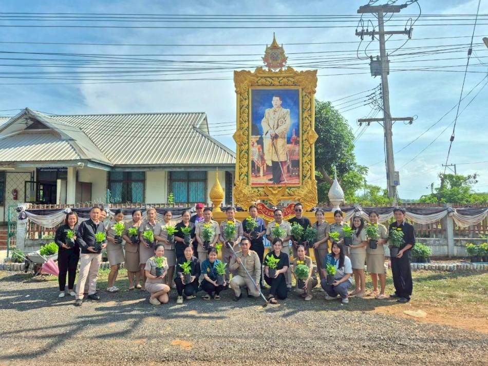 เทศบาลตำบลพอกน้อย ปรับปรุงภูมิทัศน์หน้าเทศบาลตำบลพอกน้อย