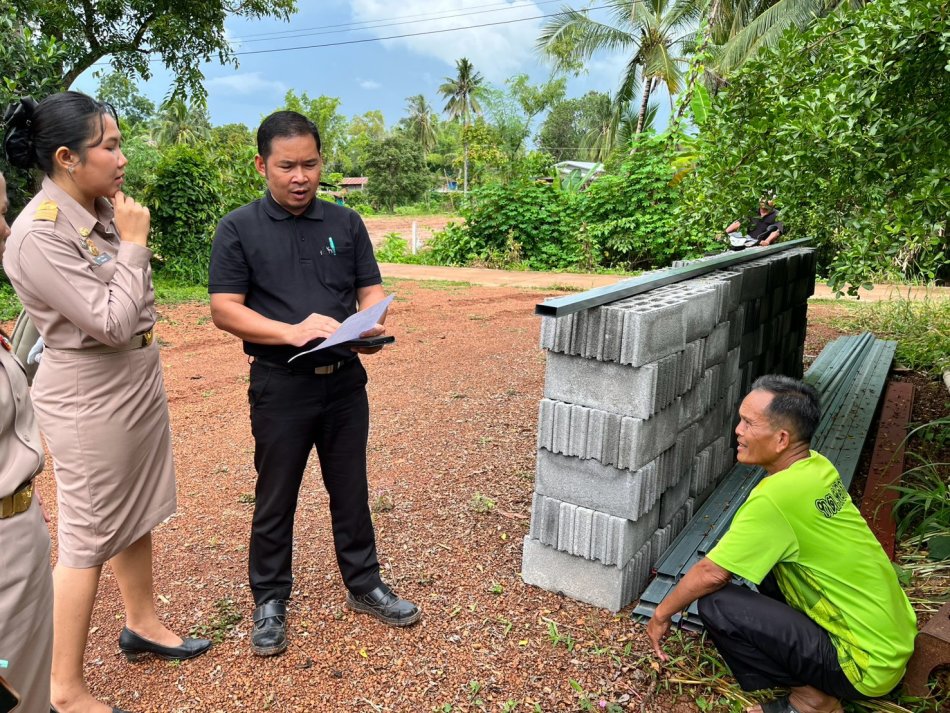 เทศบาลตำบลพอกน้อย ลงพื้นที่ เพื่อต่อเติมบ้าน นายวิจิตร สอนสมนึก บ้านพอกใหญ่ ม.7 ตำบลพอกน้อย 