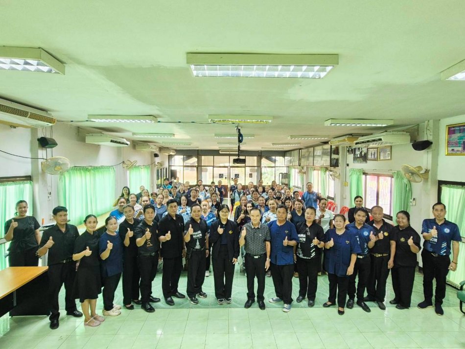 เทศบาลตำบลพอกน้อย ได้จัดทำโครงการปลูกพืชไร้ดิน ไฮโดรโปรนิกส์ (Hydropronics) ณ หอประชุมเทศบาลตำบลพอกน้อย 