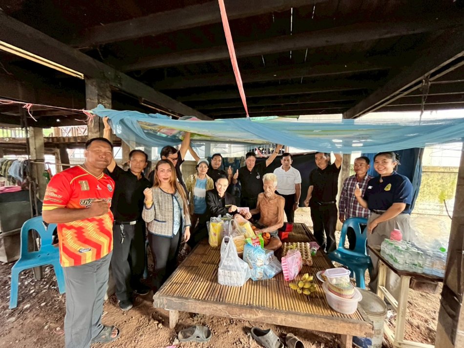 เทศบาลตำบลพอกน้อย ได้ลงพื้นที่เยี่ยมผู้สูงอายุเพื่อเป็นกำลังใจ คือ นายคำผง อุปรี  อายุ 82 ปี  ณ บ้านพอกใหญ่  ม.7 ตำบลพอกน้อย อำเภอพรรรณานิคม จังหวัดสกลนคร